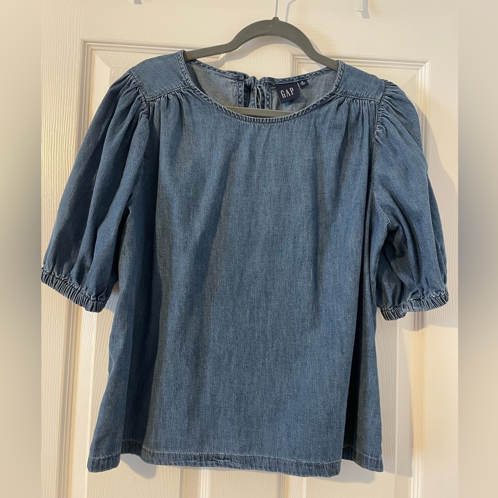 Gap Chambray Top M